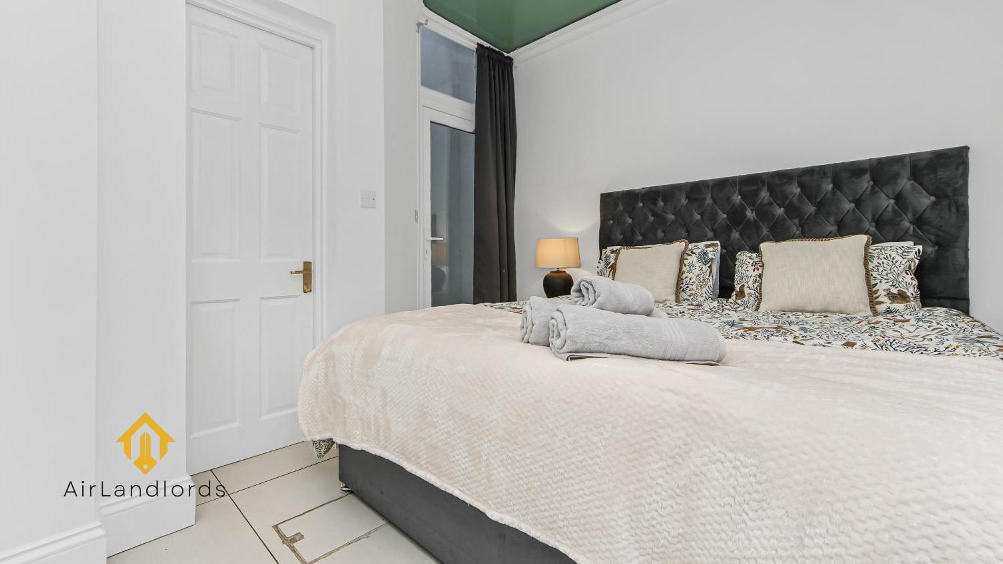 Exceptional 4 Bedroom House Paddington Station! London Bagian luar foto